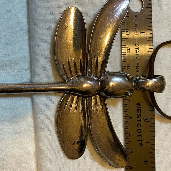 Metal dragonfly pendant. - Picture 6 of 15